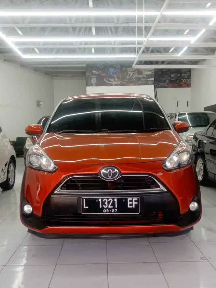 Toyota Sienta 1.5 V MT 2016