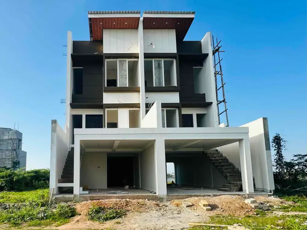 DI JUAL RUMAH 3 LANTAI JALAN HERTASNING MAKASSAR
