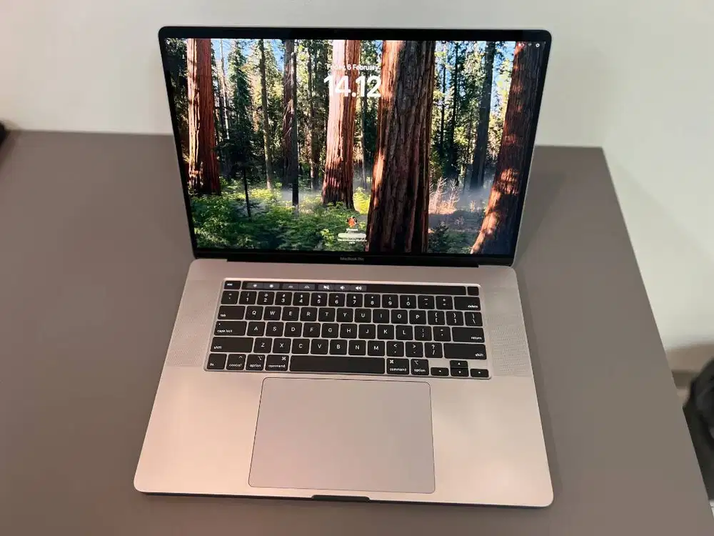 Macbook Pro i7 16/500GB 15inch Touchbar 2020