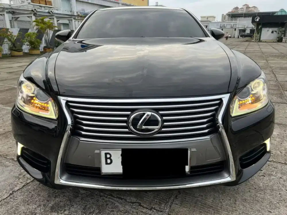 Lexus LS 460 L 2014 km low