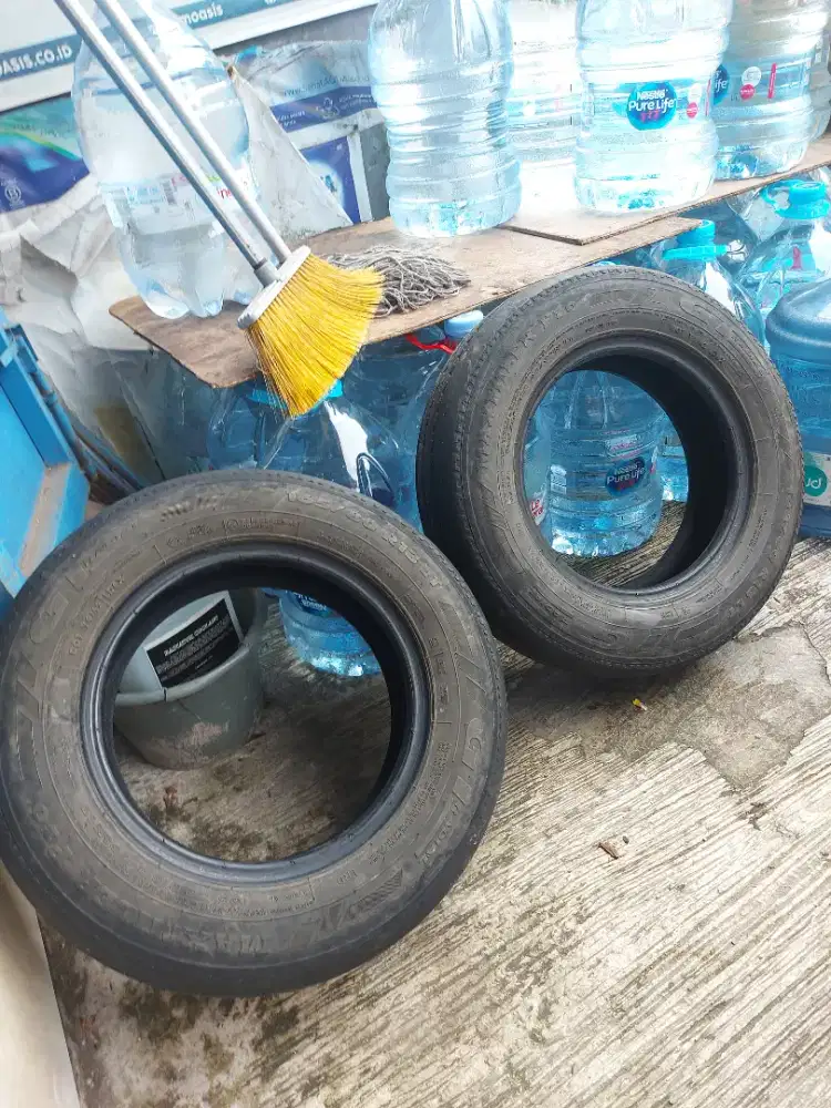 Ban bekas masih layak pakai