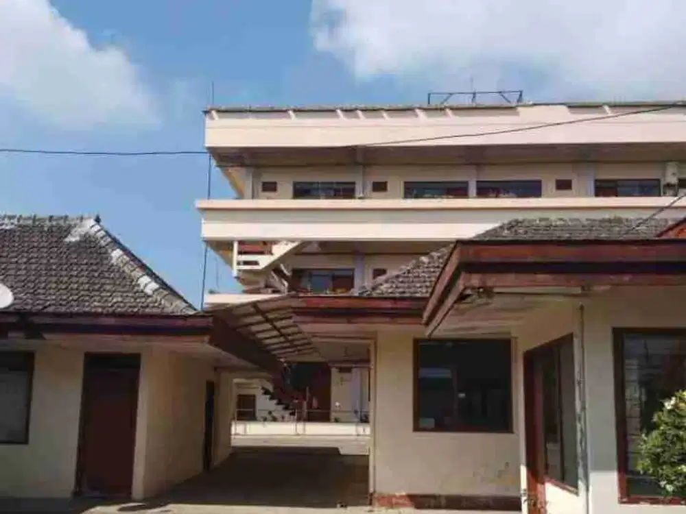 Jual rumah hitung tanah saja. Kawasan Pesanggrahan - Batu, Malang.