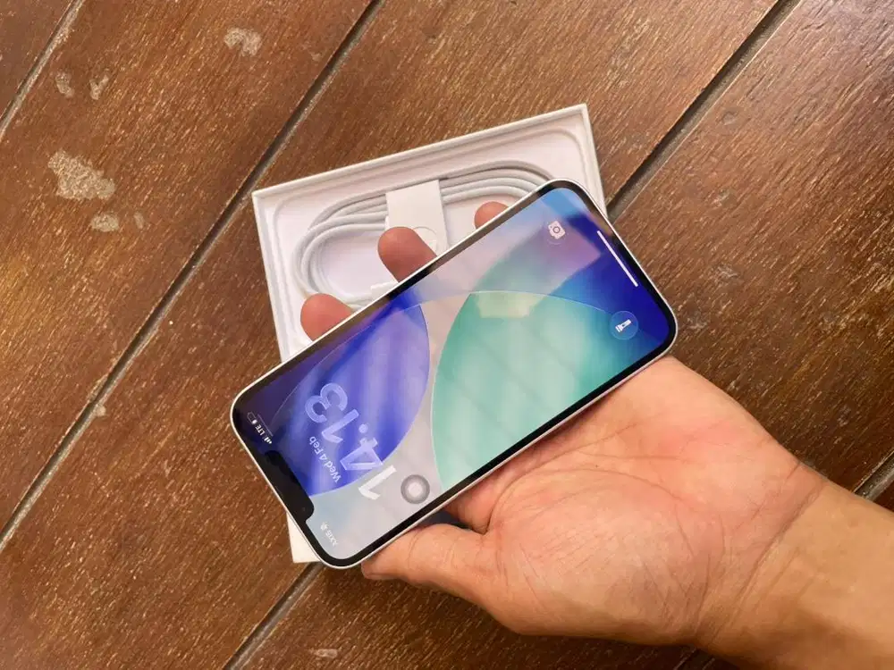 Iphone 16e 256gb white garansi ibox