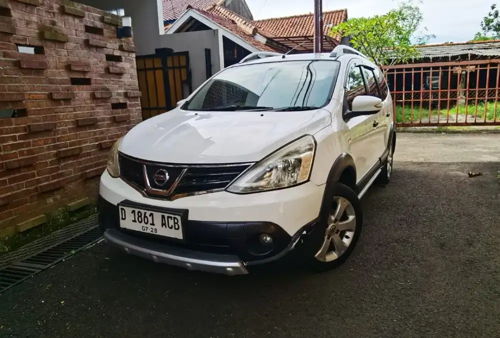 Nissan Grand Livina X-Gear 1.8 MT Facelift 2013 Putih Limited Edition