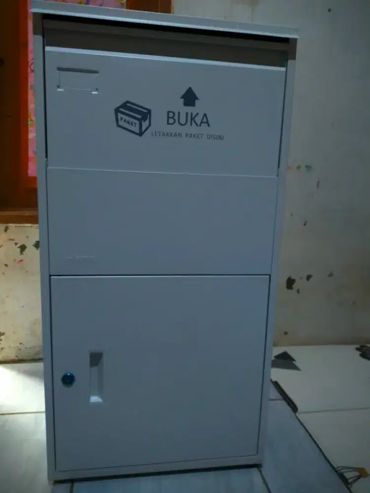 Box paket surat merk Informa baru gak jadi pakai