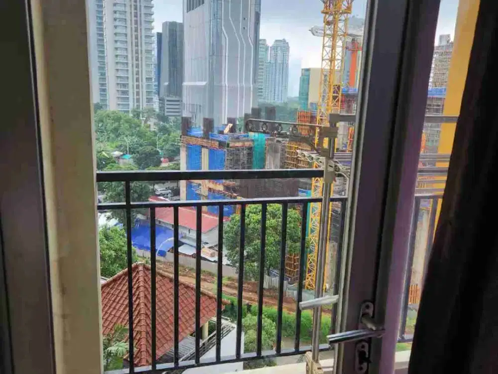 Di jual apartment full furnish 1 kamar tidur lokasi strategis di Menteng atas Jakarta Selatan