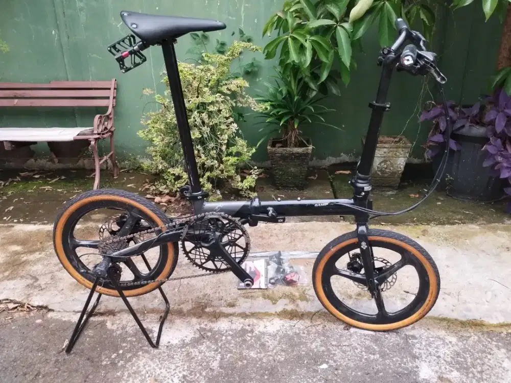 Sepeda Lipat Camp Hazy 11 Speed Edisi Velg Carbon