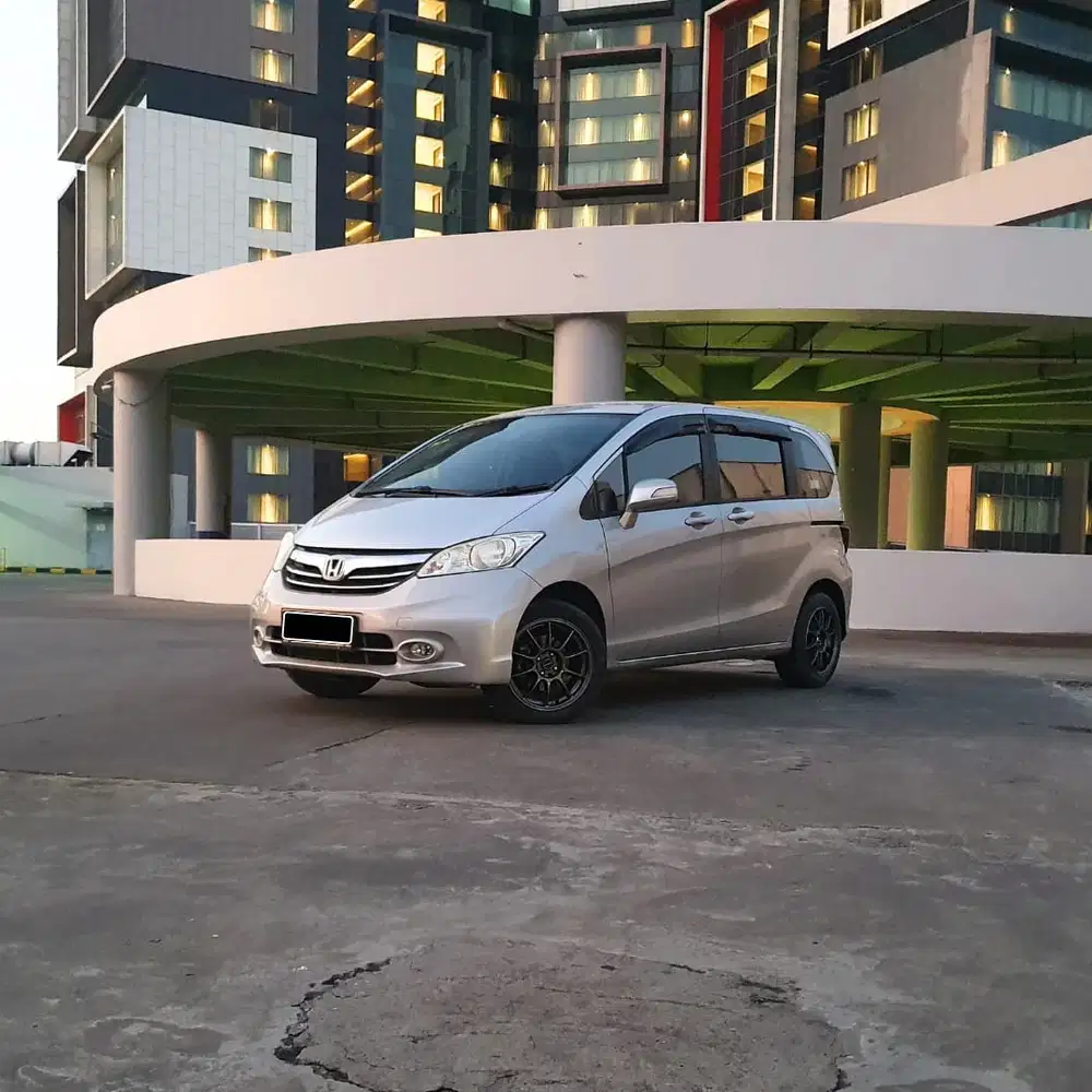 Honda Freed 2014 Bensin