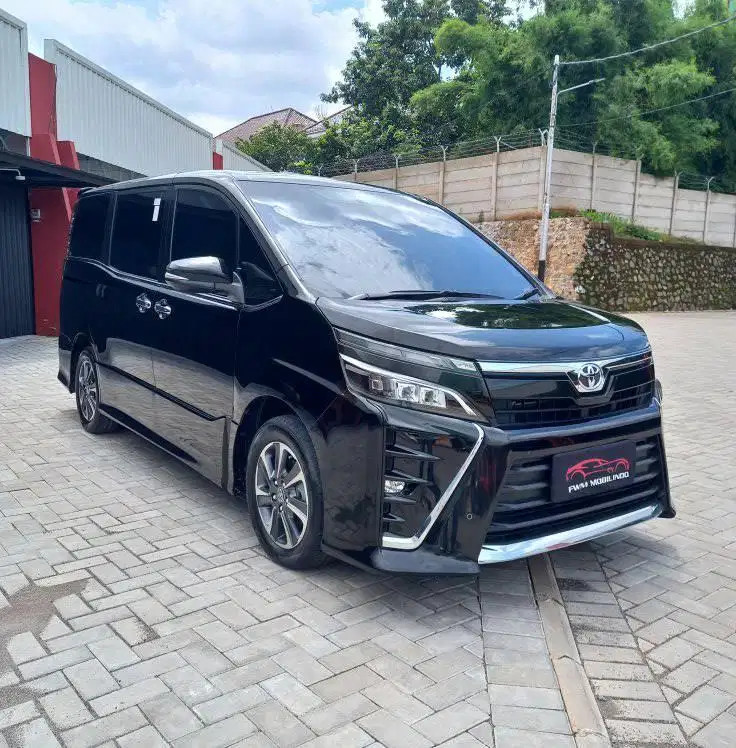 toyota voxy 2.0 black inazuma 2020 kredit murmer
