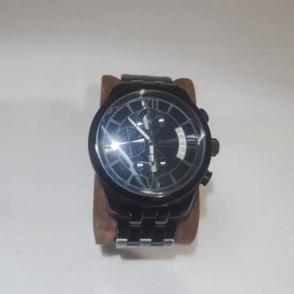 Preloved Jam Tangan Pria GUESS