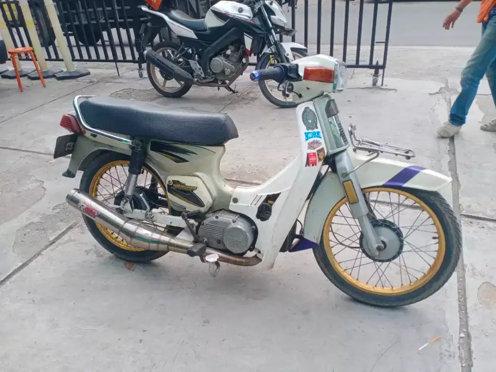 Di jual cepat Motor Suzuki jet coled th 1993