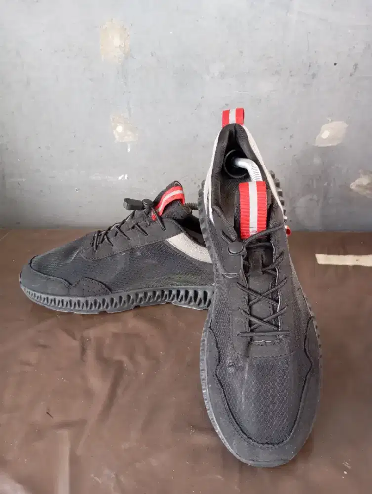 Sepatu Wakai Pria size 43