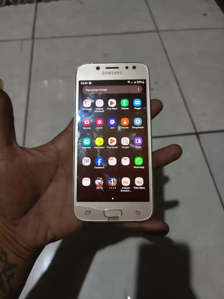 Samsung J5 pro + power bank super awet