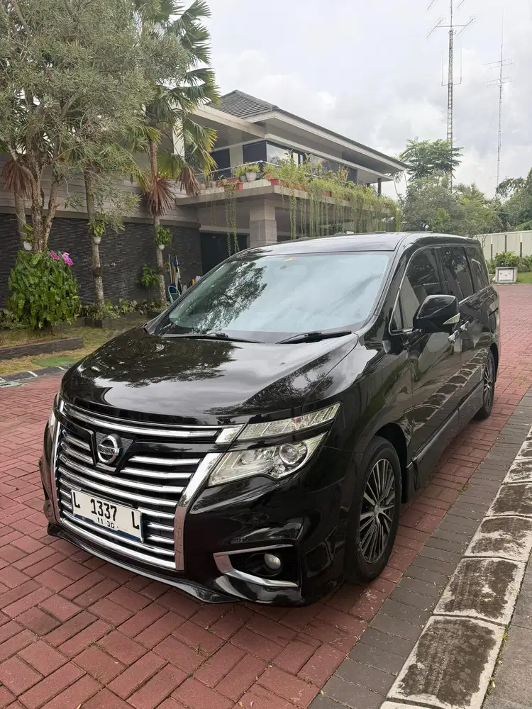 Nissan Elgrand 2014