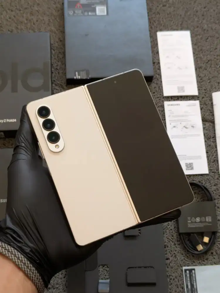 Samsung Galaxy Z Fold 4 Beige 256gb Fullset Resmi