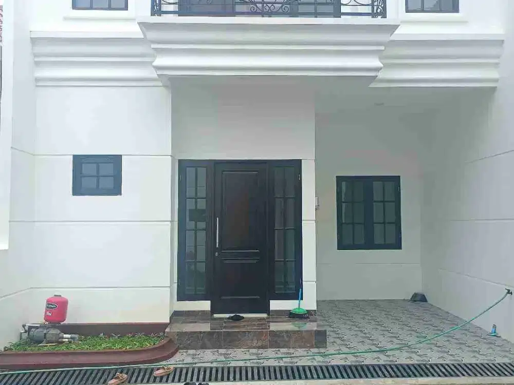 rumah mewah siap huni di Balekambang Condet Jakarta timur