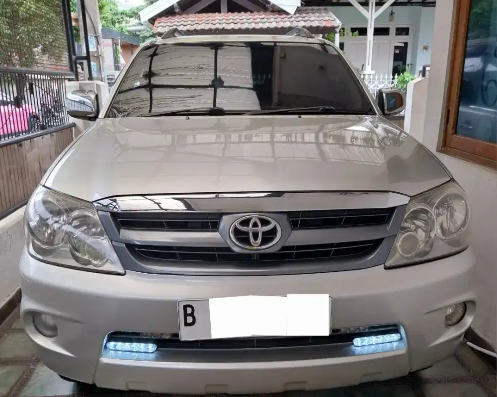 Toyota Fortuner Matic G Luxury th 2005
