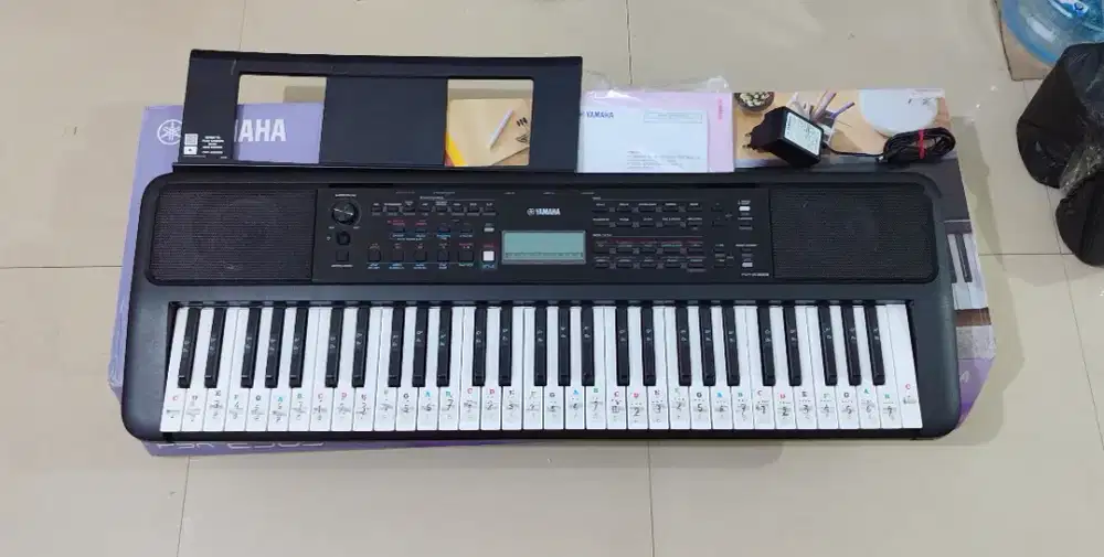 Yamaha PSR E383 lengkap mulus, like new