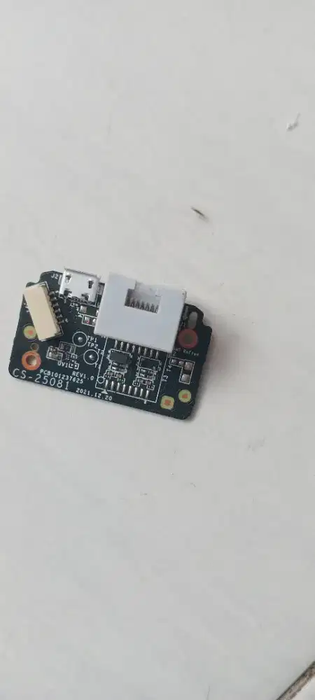 Pengasuh anak di daycare