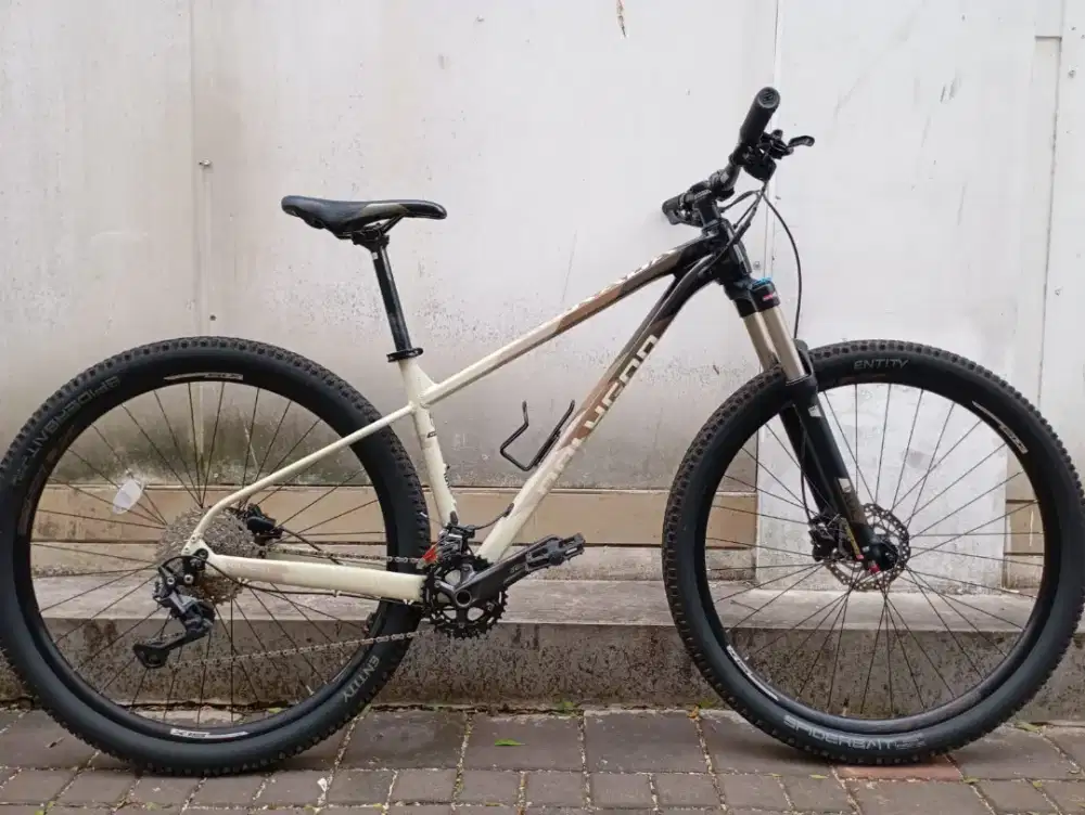 Preloved Polygon Xtrada 6 Shimano deore