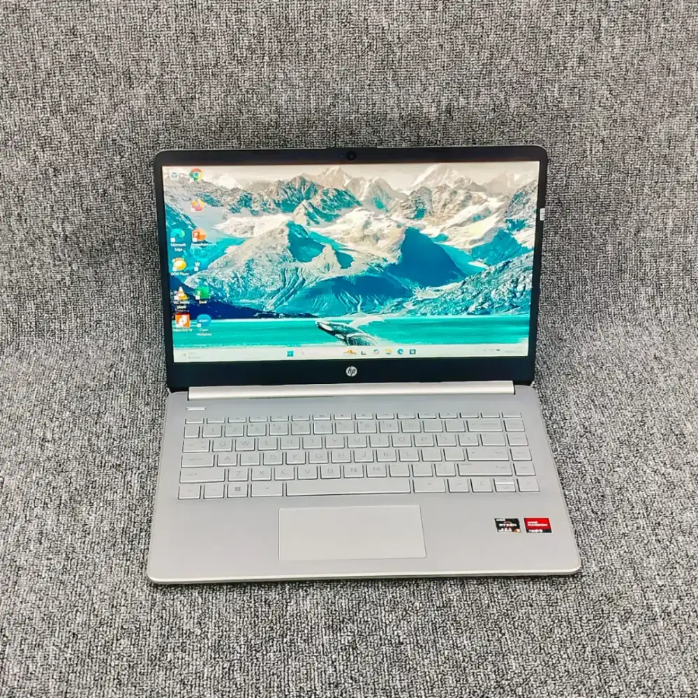 Laptop HP 14s Ryzen 3 5300U RAM 8GB/512GB Slim Mulus Siap Kerja/Kuliah