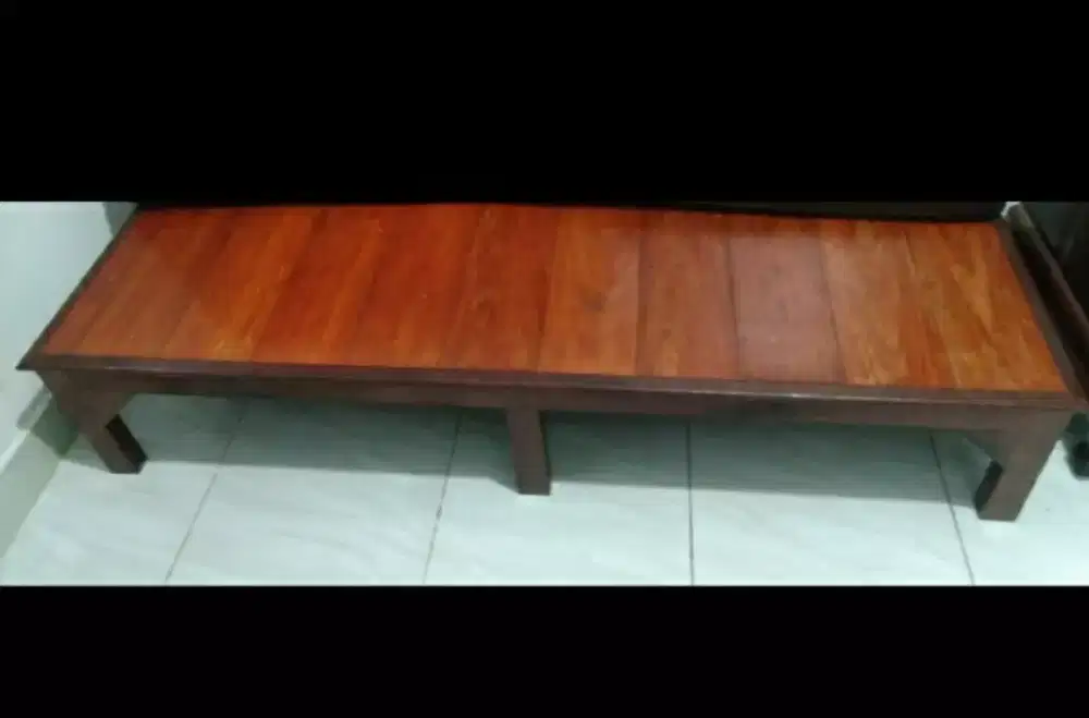 Di Jual Bangku Panjang dari Kayu Kamper, Kayu nya kuat dan Kokoh.