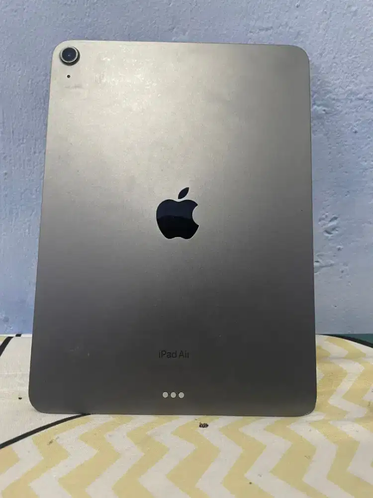 Ipad Air 5 space grey 64 gb wifi only
