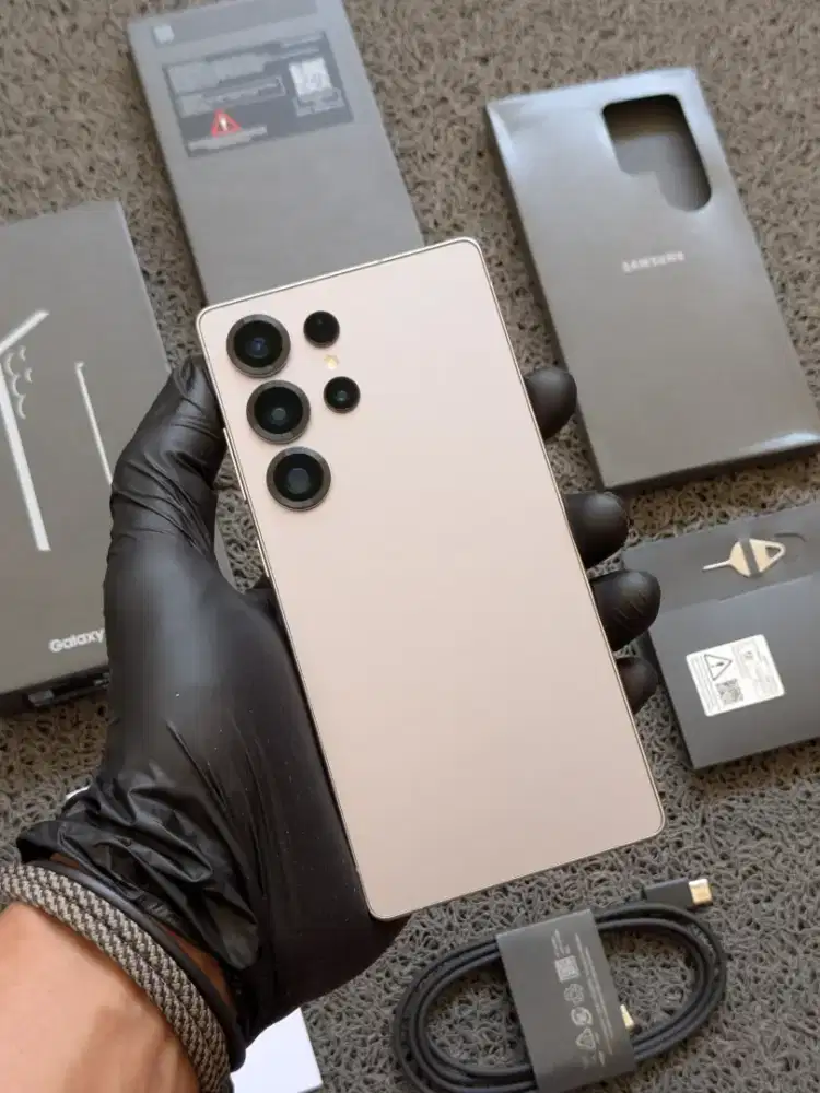 Samsung Galaxy S25 Ultra Silver 256gb Fullset Resmi sitimewah