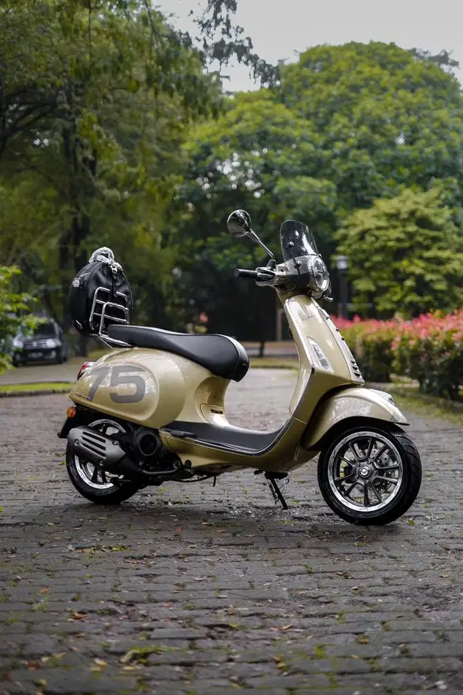 PIAGIO VESPA MATIC PRIMAVERA 150 ANIVVERSARY 75TH 2021