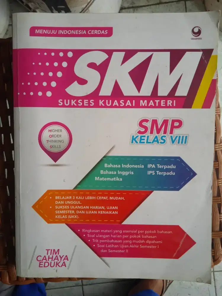 Jual beli buku sekolah