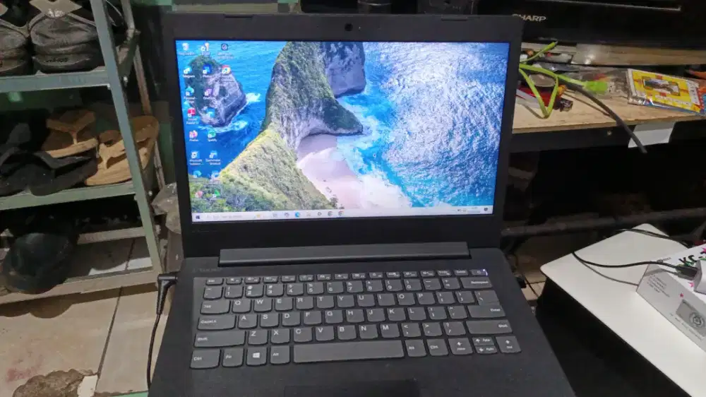Laptop Lenovo (Ideapad) Type 81H4 Mesin tipe model 81H40000ID