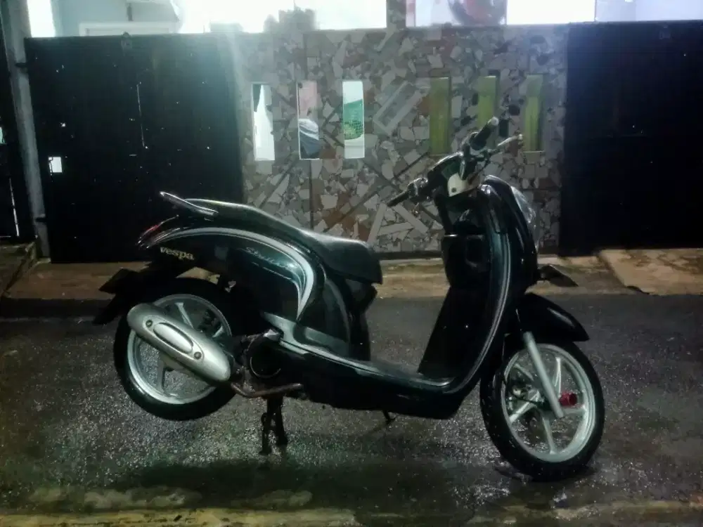 Scoopy fi 2014 komplit STNK BPKb
