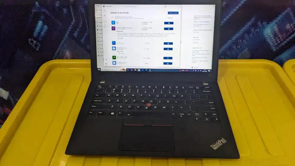 Thinkpad X280 Touchscreen i5-7300 Ram 8 GB SSD 256 GB Backlit key
