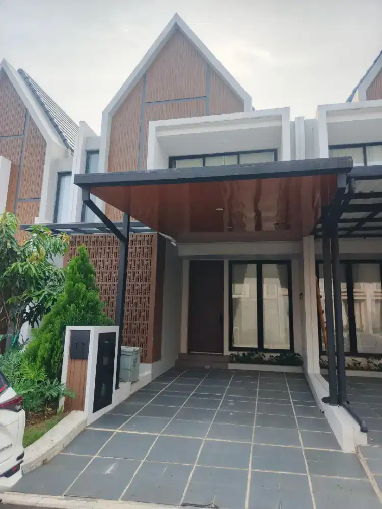 Jual / Dijual Rumah di Summarecon Bogor cluster Pinewood hadap Timur