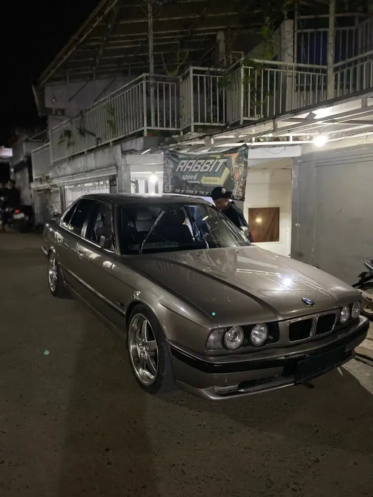 BMW 520i 1989 Bensin