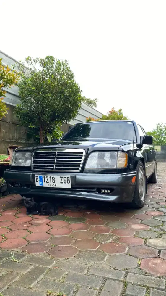 Mercedes-Benz E300 1987 Bensin