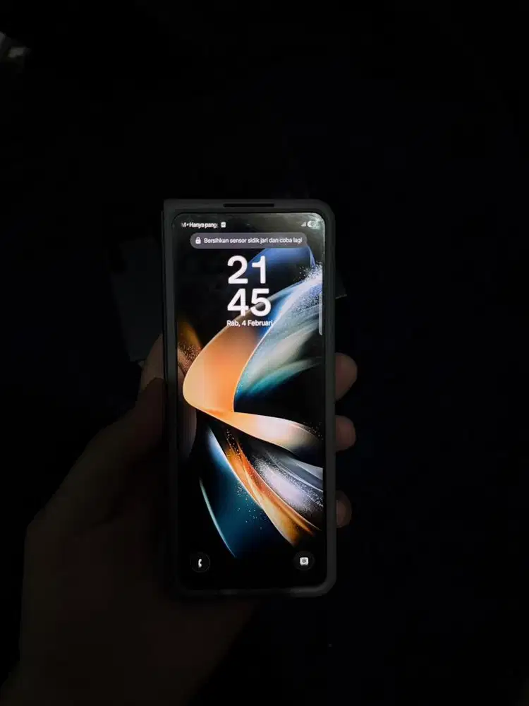 samsung galaxy z fold 4. 12/256 sein