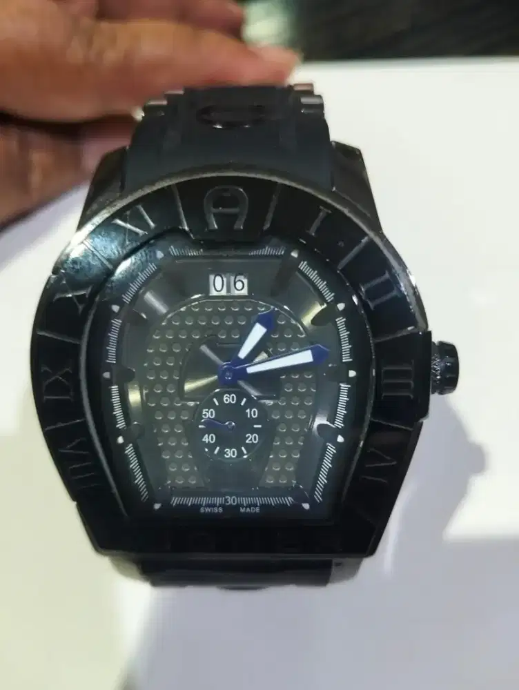 Di jual jam Aigner original seri A 38100 jarang di pakai hrg 2.750.000