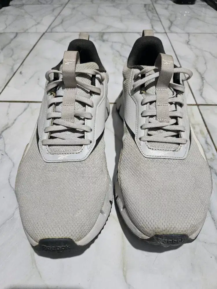 Sepatu Preloved Pria merk Reebok