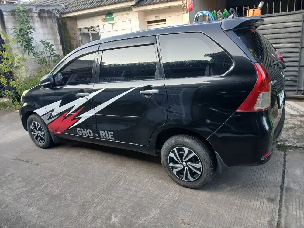 Daihatsu xenia X 2014