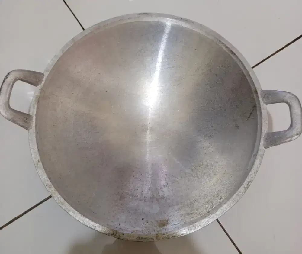 Dijual wajan besi baru