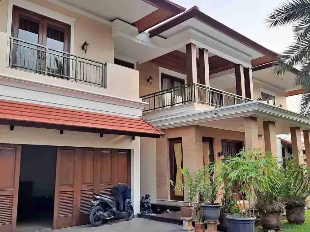 dijual rumah mewah murah 2 lt private pool Jagakarsa Jakarta selatan