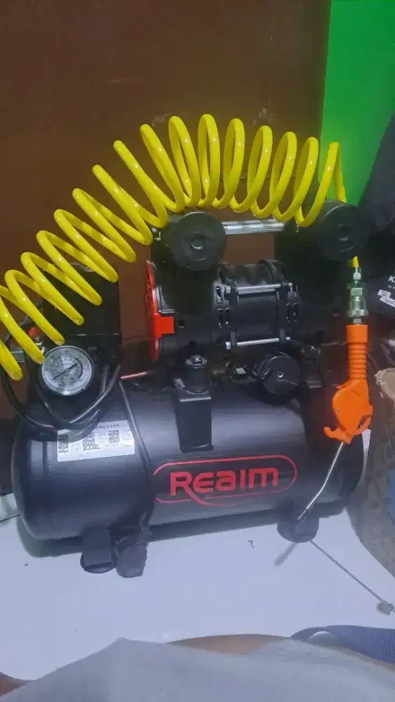 Dijual cepat kompresor angin kondisi baru