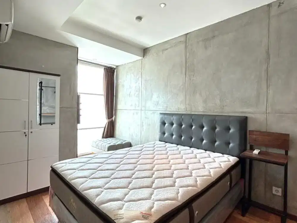 Condominium Green Bay Pluit 1 BR Fully Furnished Skylight View !