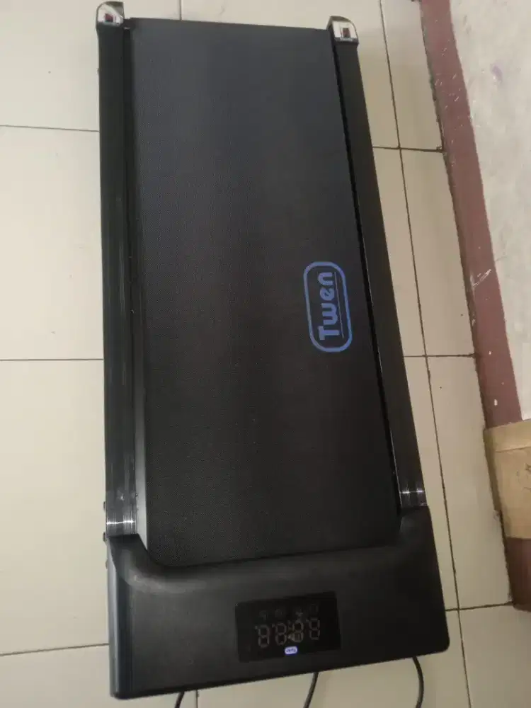 Treadmill Twen Pemakaian baru 3 bulan