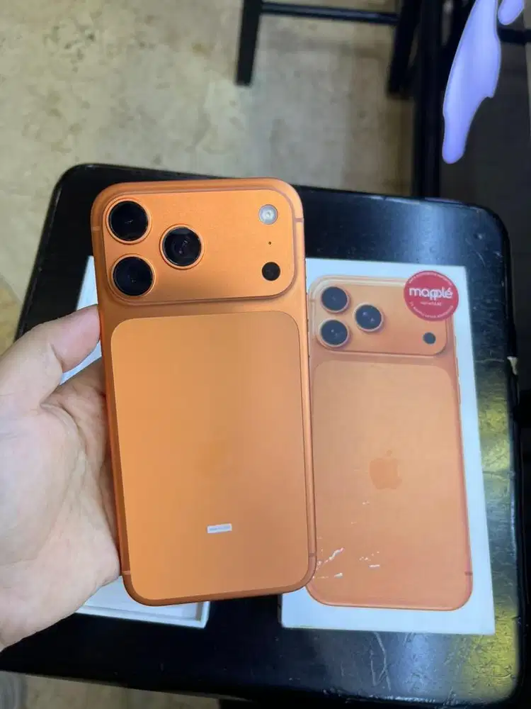Iphone 17pro max 256 Oren Like New ibox 24/01/2027 bh100%