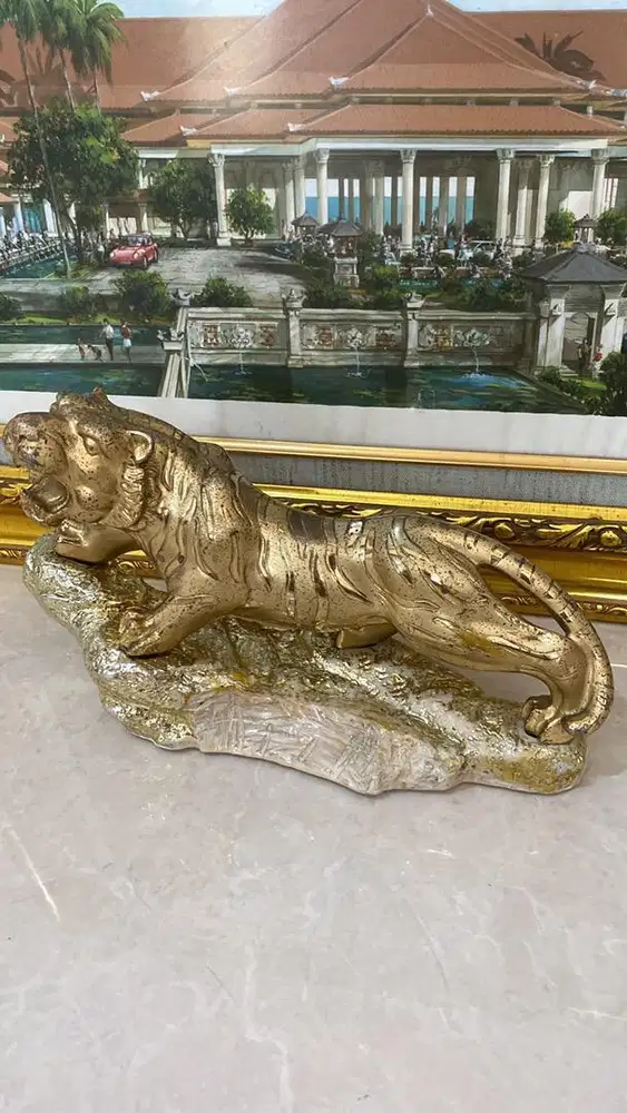 JUAL CEPAT PAJANGAN MACAN PANJANG 32 cm TINGGI 18 CM -+ 3KG