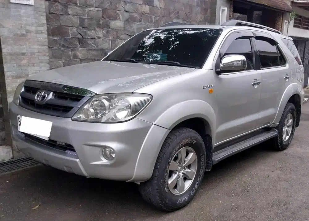 Toyota Fortuner Matic G Luxury th 2005