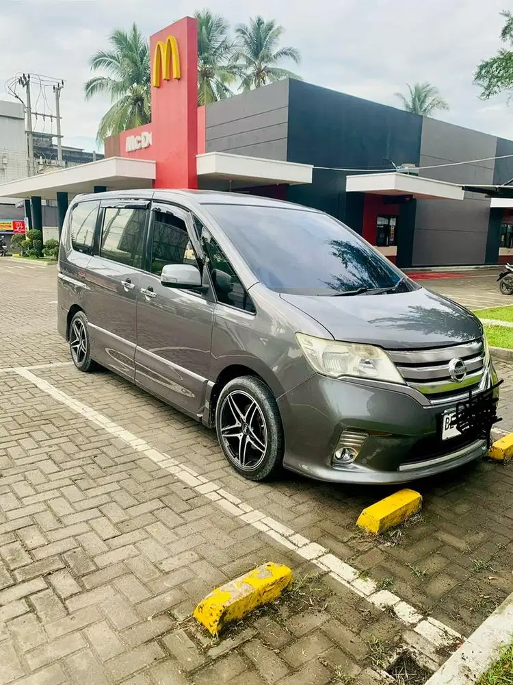 DIJUAL NISSAN SERENA HWS 2013 Tipe Tertinggi