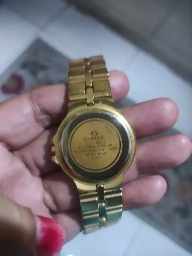 Jam tangan classic, 23 kt gold lapisan